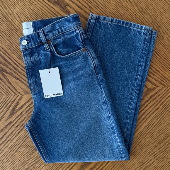 Reformation Denim - REFORMATION Arleth Mid Rise Straight Leg Cropped Jeans - Pelican Wash